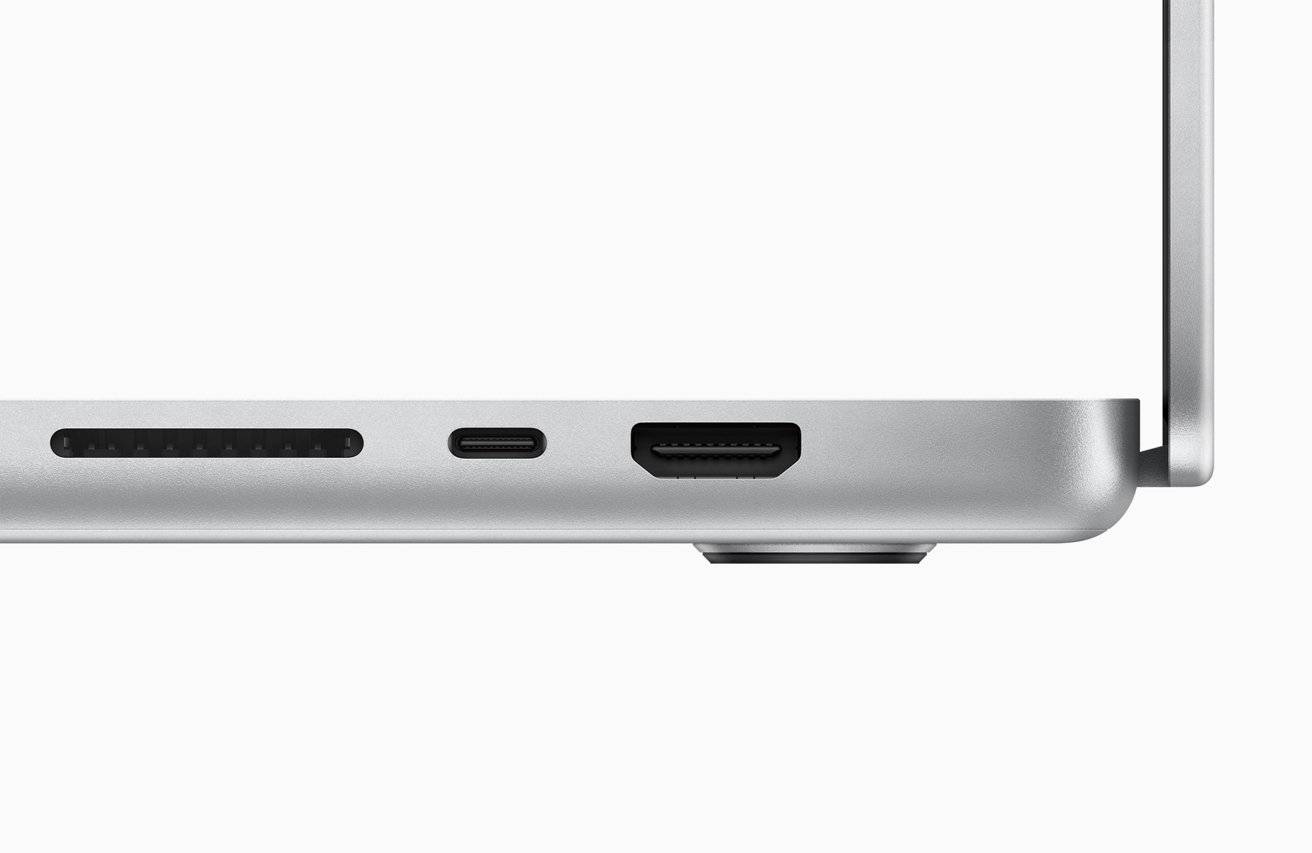 45242-88033-Apple_MacBook-Pro_Ports_10182021-xl