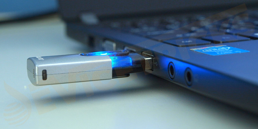 Attach-the-Recovery-USB-drive-to-your-computer-and-boot-it