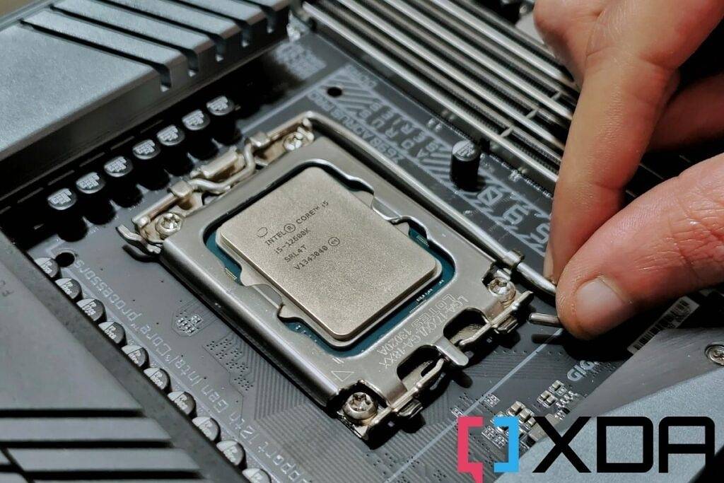 How-to-install-a-CPU-on-the-motherboad-1024x683-2