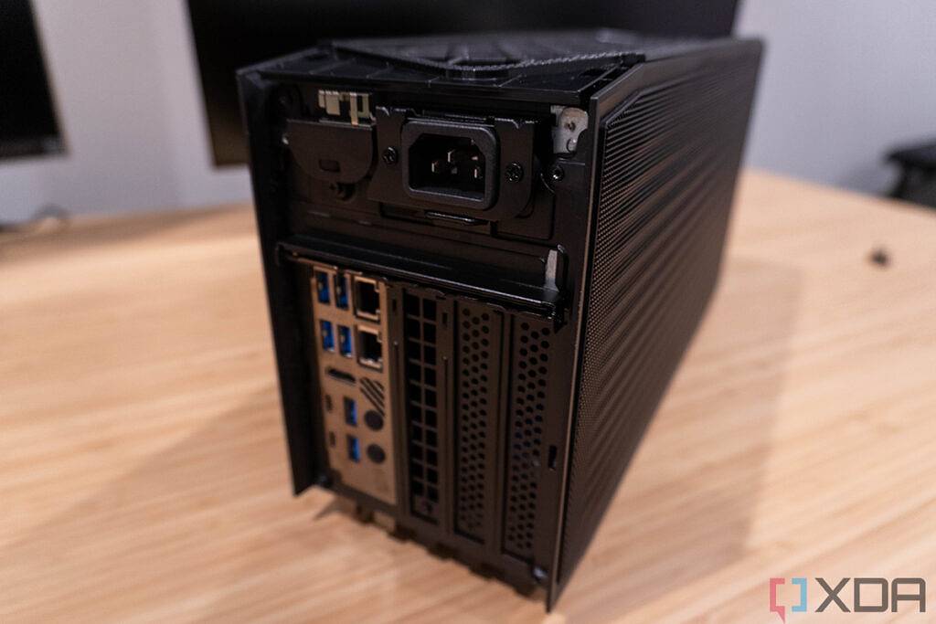 Intel-NUC-12-Extreme-1-1024x683-1