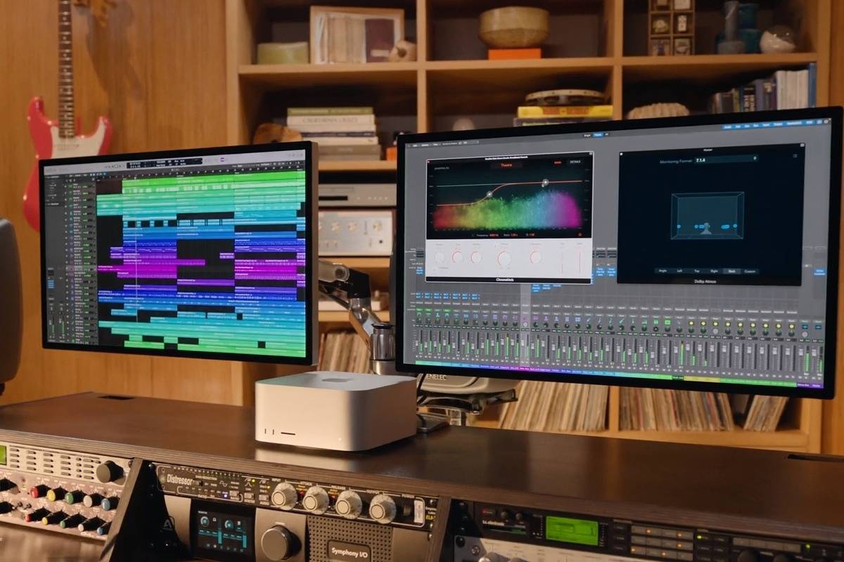 Mac-Studio-with-two-monitors